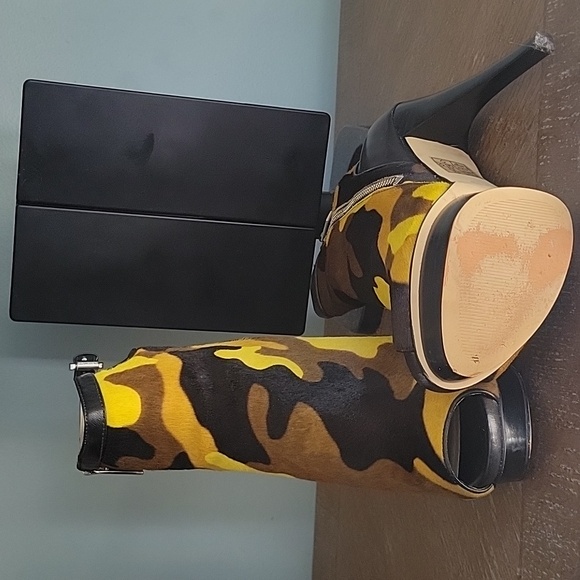 Shoe bootie